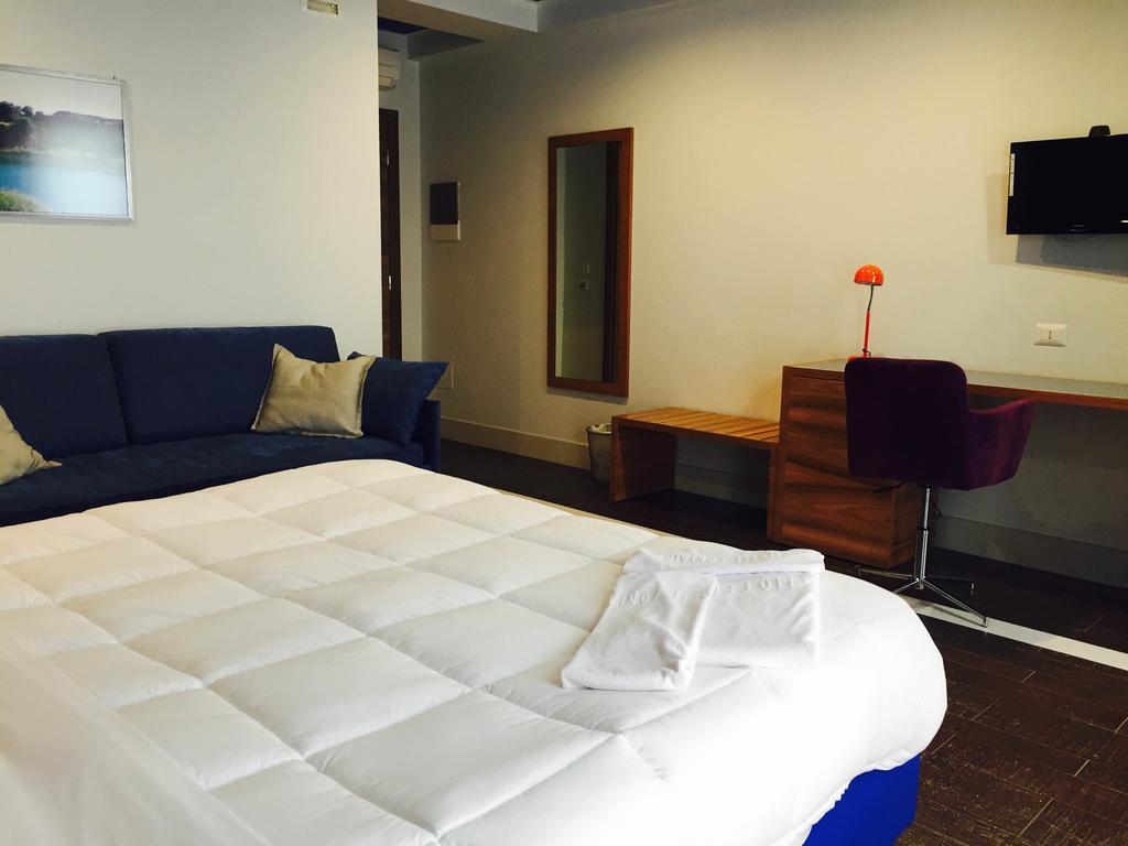 Hotel Zodiaco ポルト・チェザーレオ エクステリア 写真